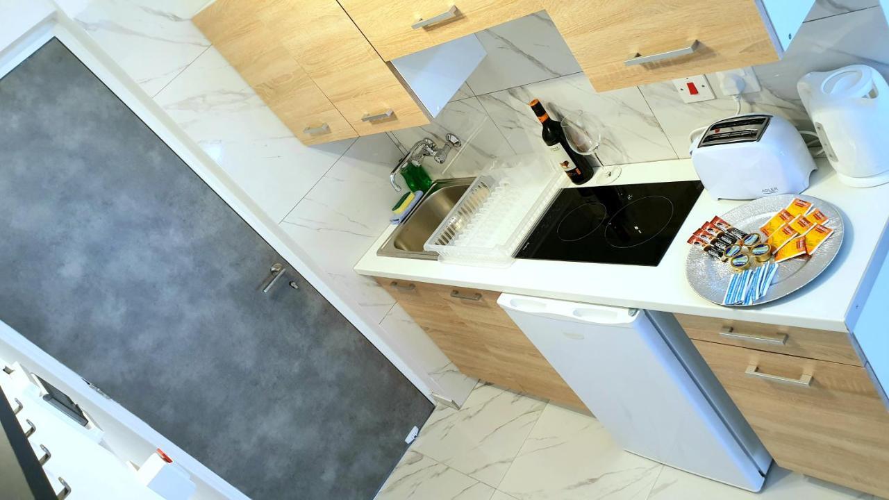 Eleana Apartments 아이아 나파 외부 사진